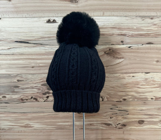 TUQUE EN ALPAGA NOIRE/ POMPON DE FOURRURE NOIR - Ferme MarieBob